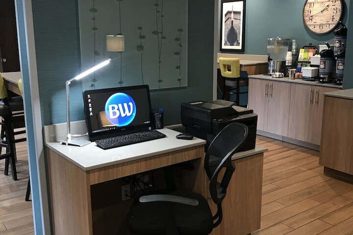 Business Center 41 of 41