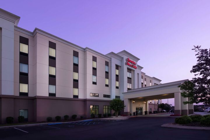 Hotel 2 of 32