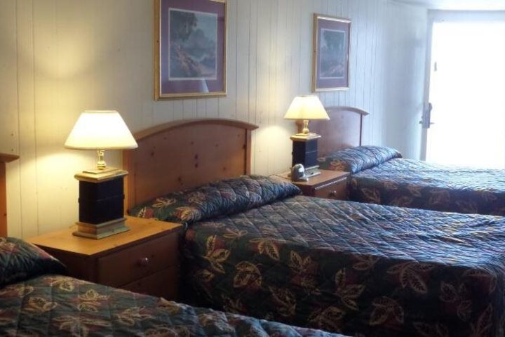 RED CARPET INN & SUITES PALMYRA