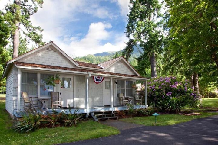 Lake Crescent Lodge