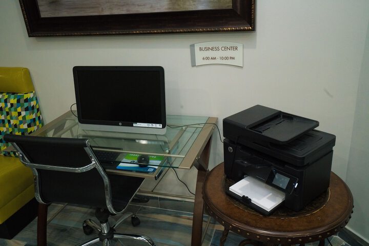 Business Center 100 of 105