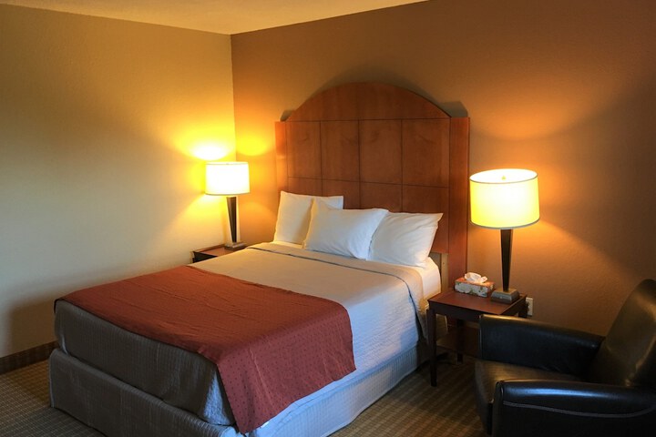 Room 32 of 41