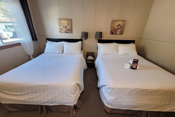 Room 43 of 83