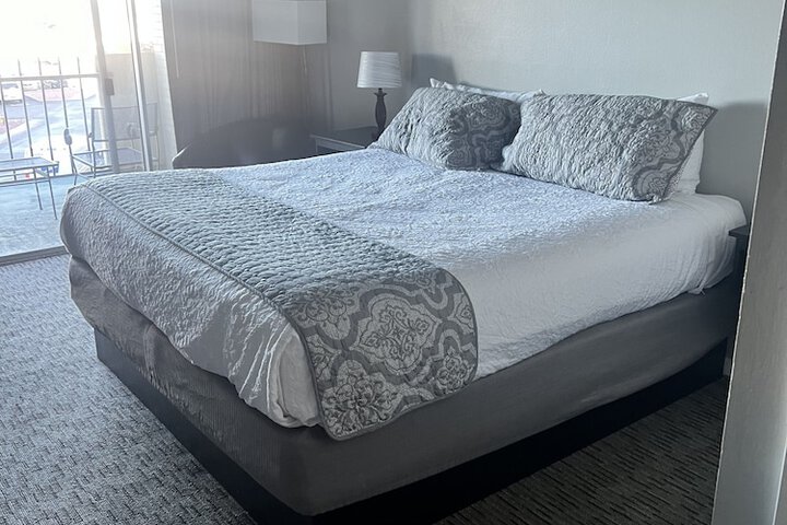 Room 34 of 53