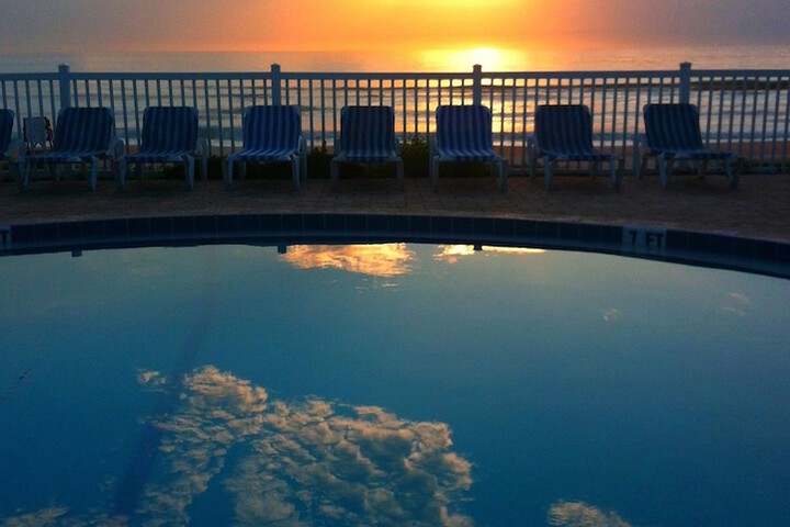 Coral Sands Inn