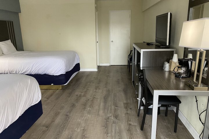 Room 62 of 77