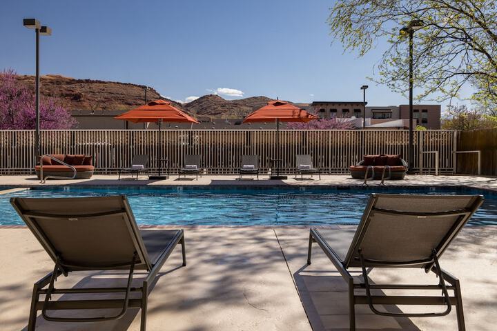 Pool 4 of 25