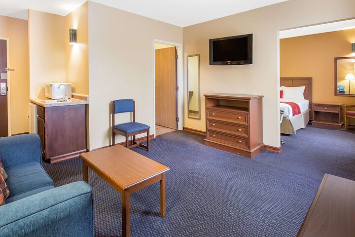 Room 12 of 23