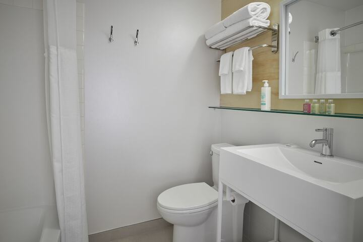 Room 13 of 53