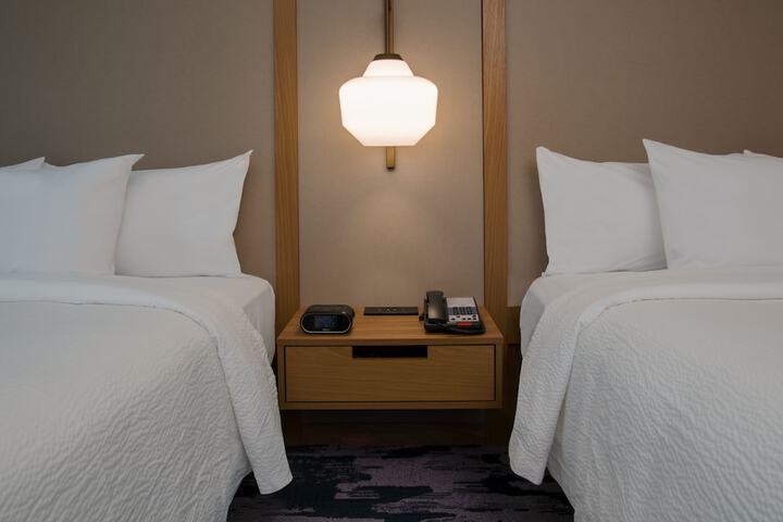 Room 28 of 38