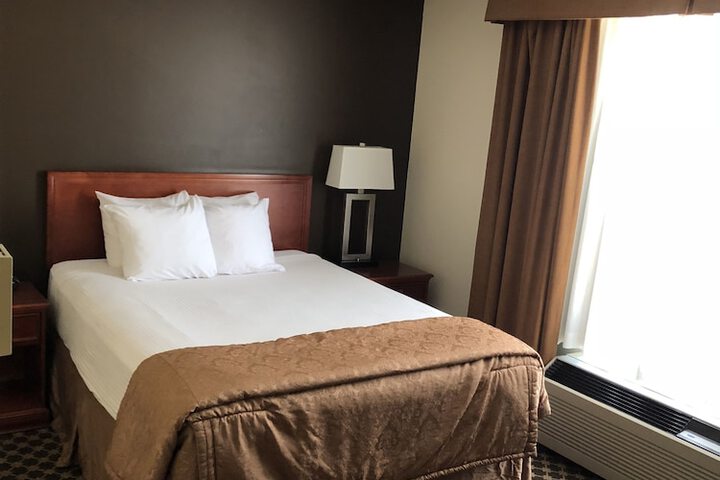 Best Western Strathmore Inn