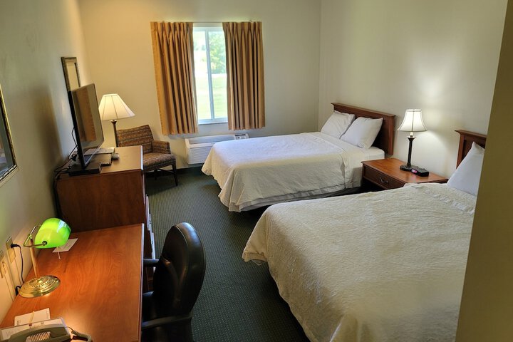 Room 32 of 60