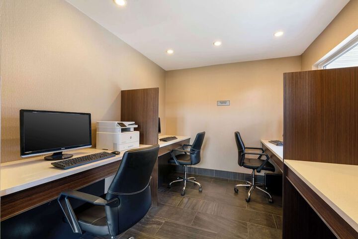 Business Center 50 of 50