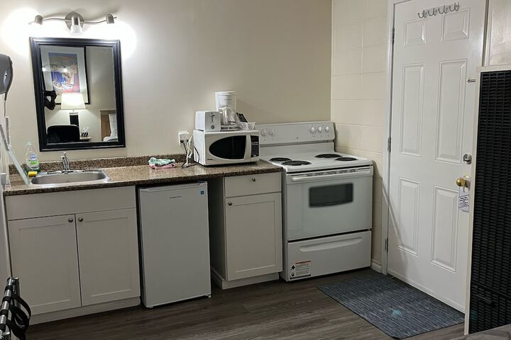 Room 21 of 27