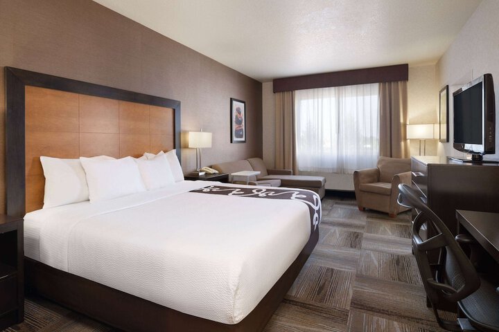 Room 42 of 83