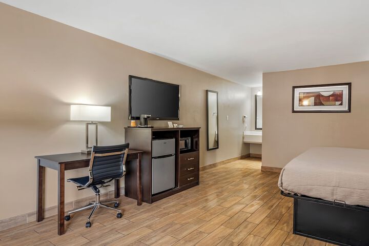Room 19 of 30