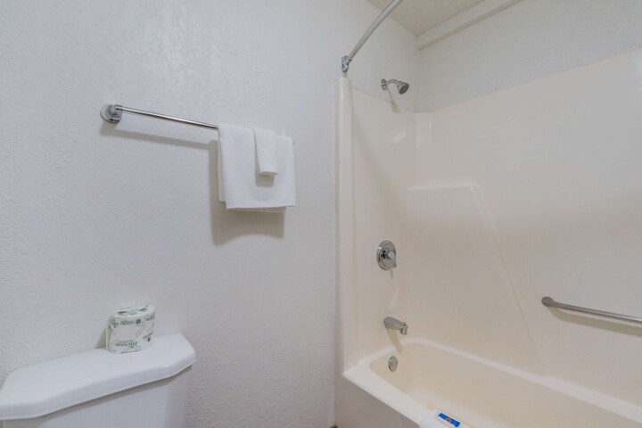 Room 18 of 46