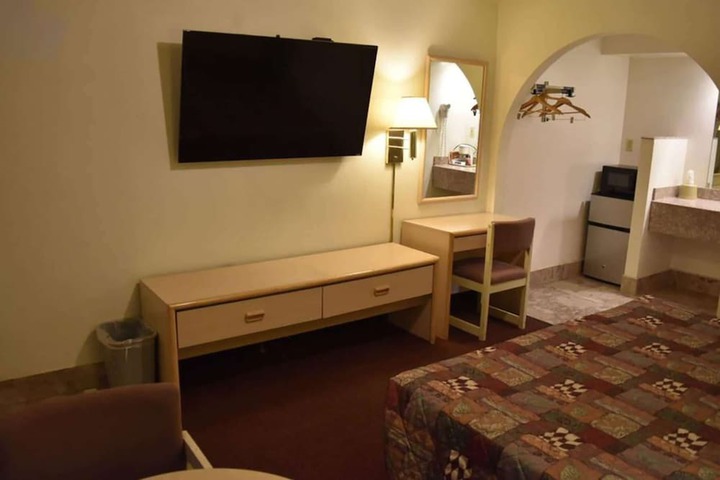Room 10 of 10