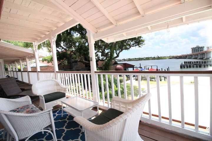 The Riverview Hotel