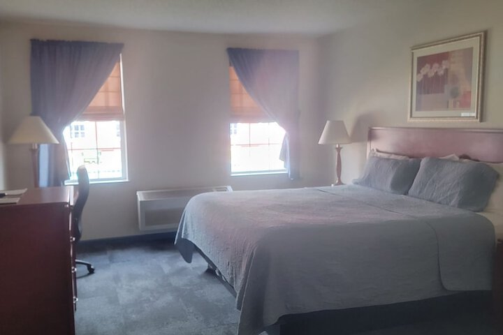 Room 8 of 31