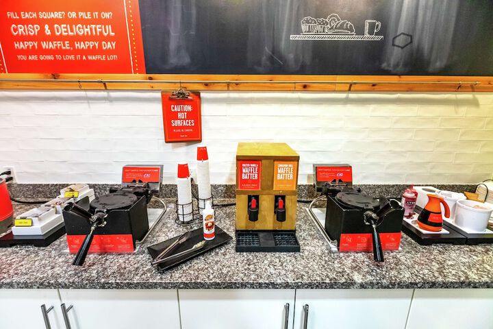 Breakfast/Coffee Service 103 of 121