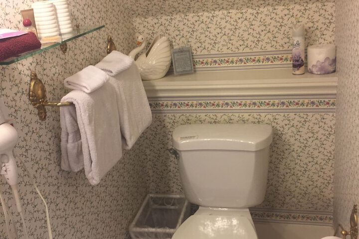 Room 13 of 24