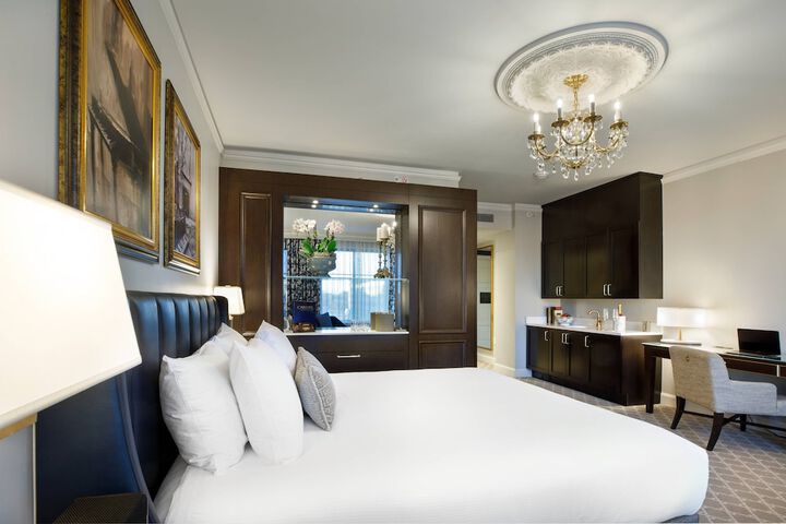 Hotel Carmichael Autograph Collection