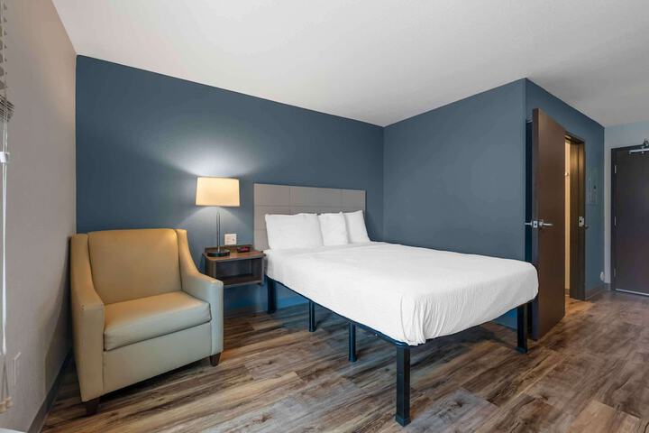 Room 14 of 32