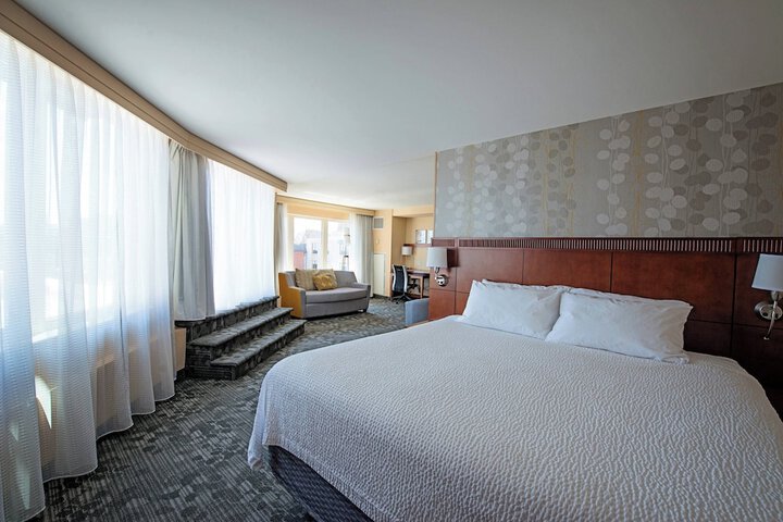 Room 19 of 40