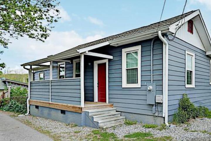 7 3rd Street Home