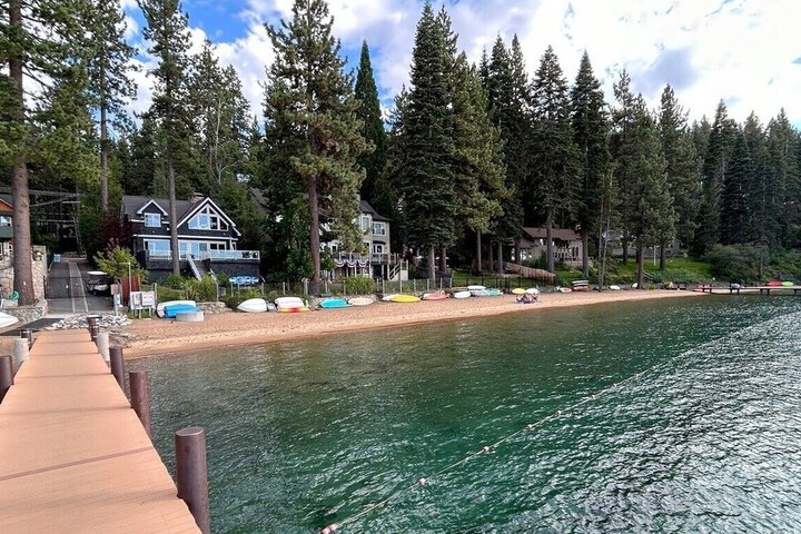 Zephyr Cabin 3 Bedroom Home by RedAwning