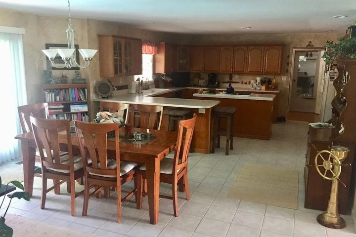 The Harsens Island Getaway Resort