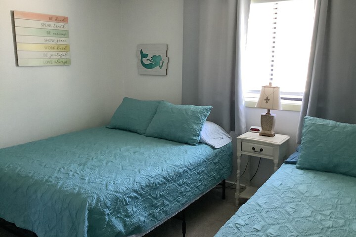 Room 176 of 200