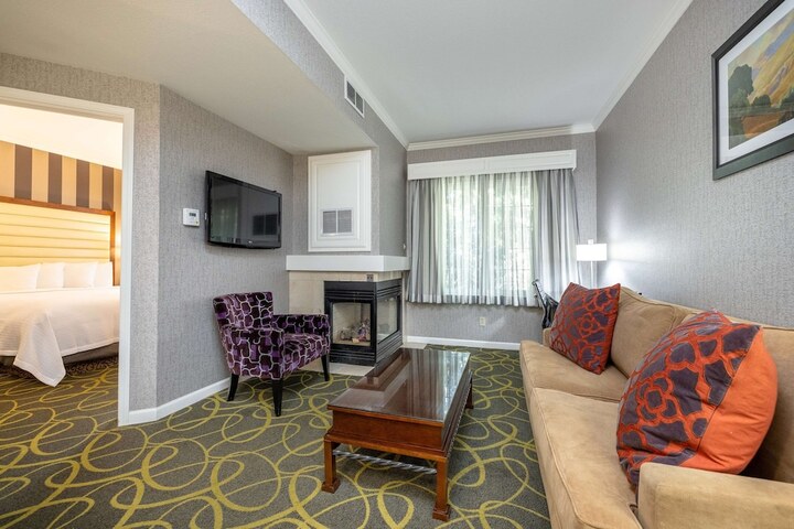 Room 22 of 37