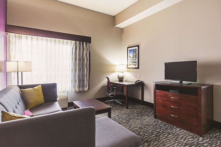 Room 27 of 56