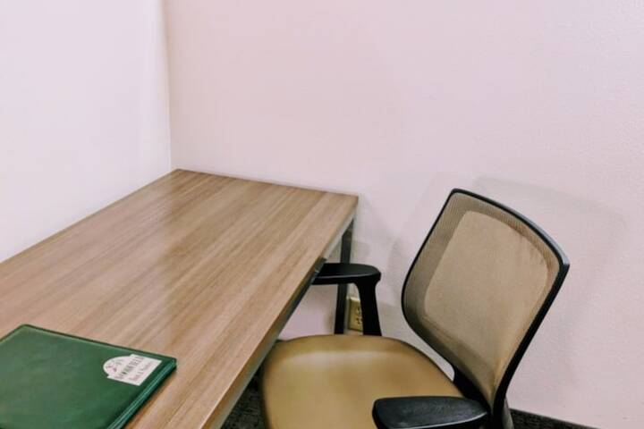 Room 17 of 46