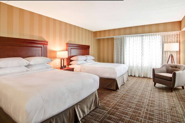 DoubleTree Fallsview Resort & Spa by Hilton Niagara Falls