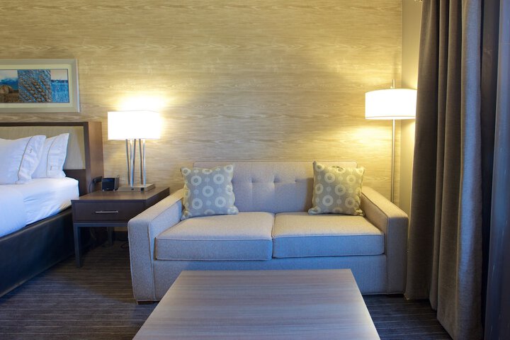 Holiday Inn Express Fargo SW - I-94 Medical Center by IHG