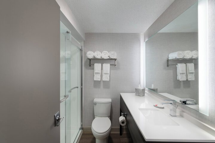 Holiday Inn Express South Burlington Downtown by IHG