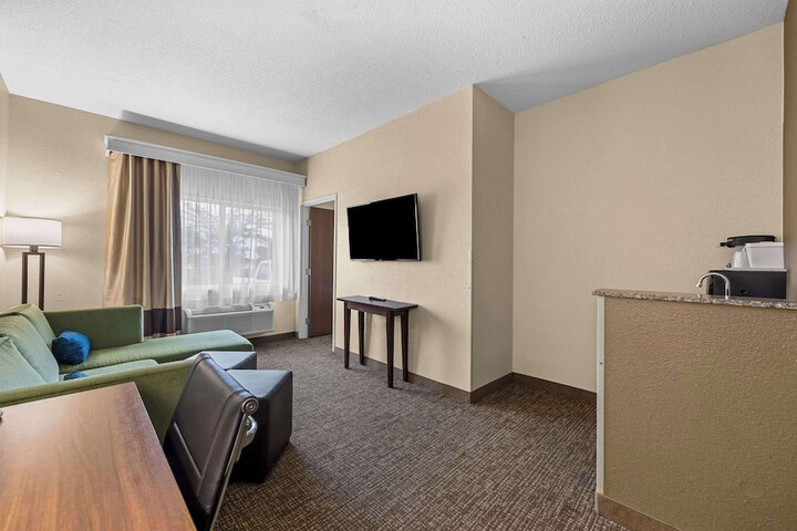 Room 13 of 72