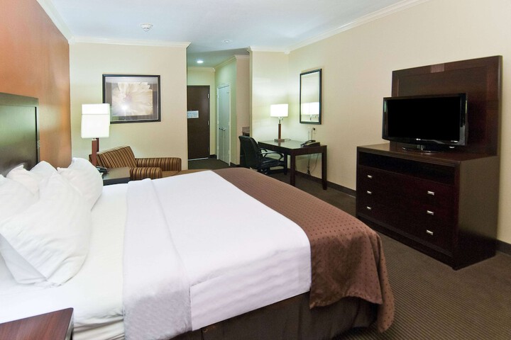 Room 20 of 34