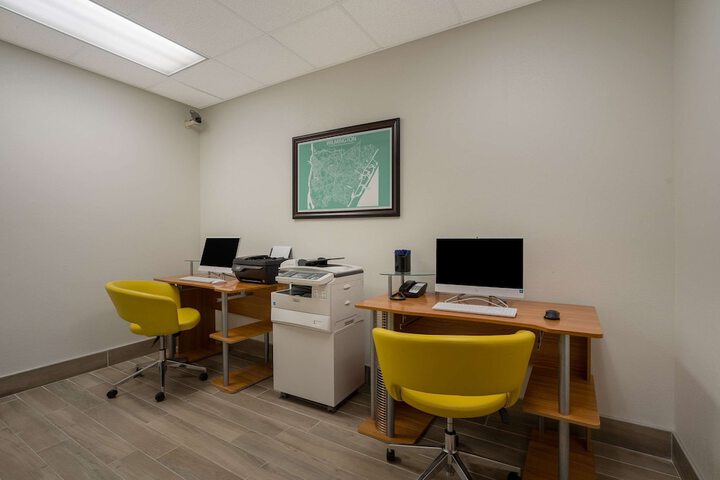 Business Center 29 of 30
