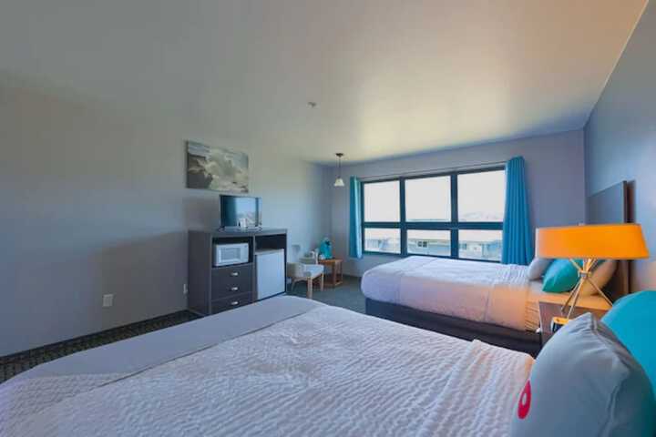 Waves Hotel NYE Beach - Newport OR