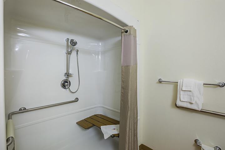 Room 14 of 30