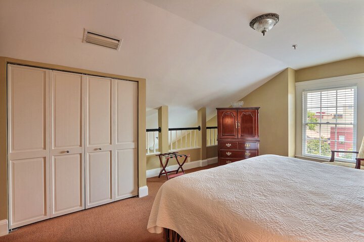 Room 29 of 170