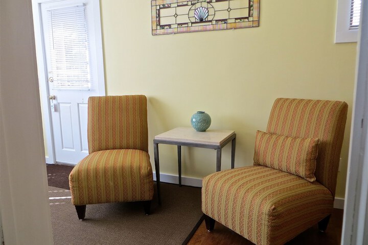 Room 7 of 18