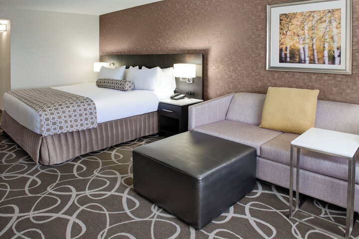 Crowne Plaza Kitchener-Waterloo by IHG