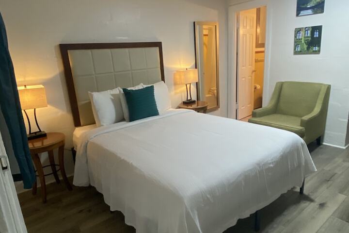 Room 16 of 22