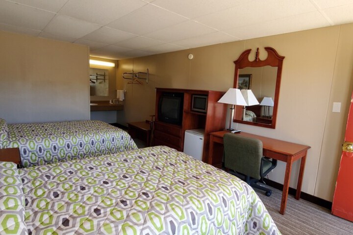 Room 9 of 13