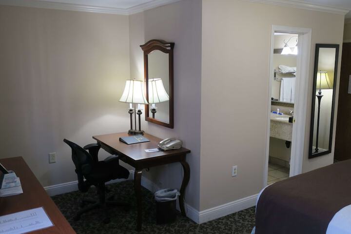Room 15 of 30
